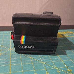 Polaroid OneStep 600 Black with Rainbow Accent